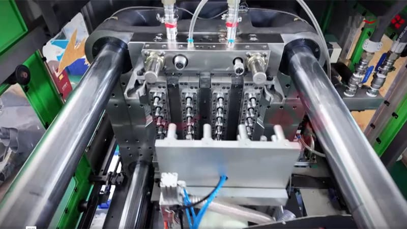 Linear Plastic Bottle Blowing Machine